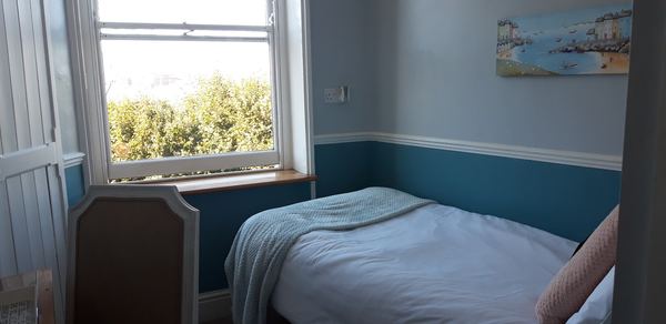 Bayliss Hall Guesthouse