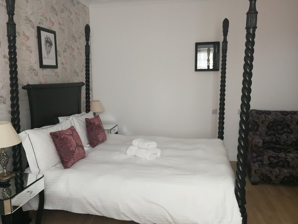 Beachcombers Hotel