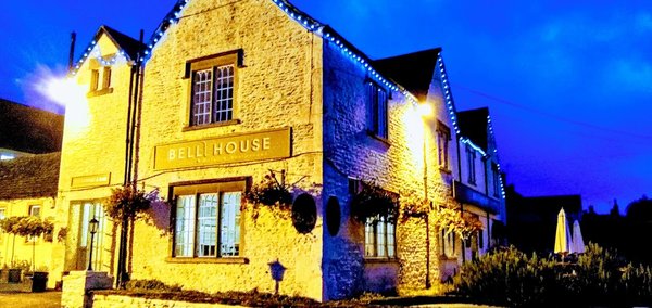 Bell House Hotel & Restaurant