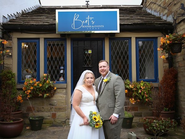 Berts Rooms at The Black Horse Inn