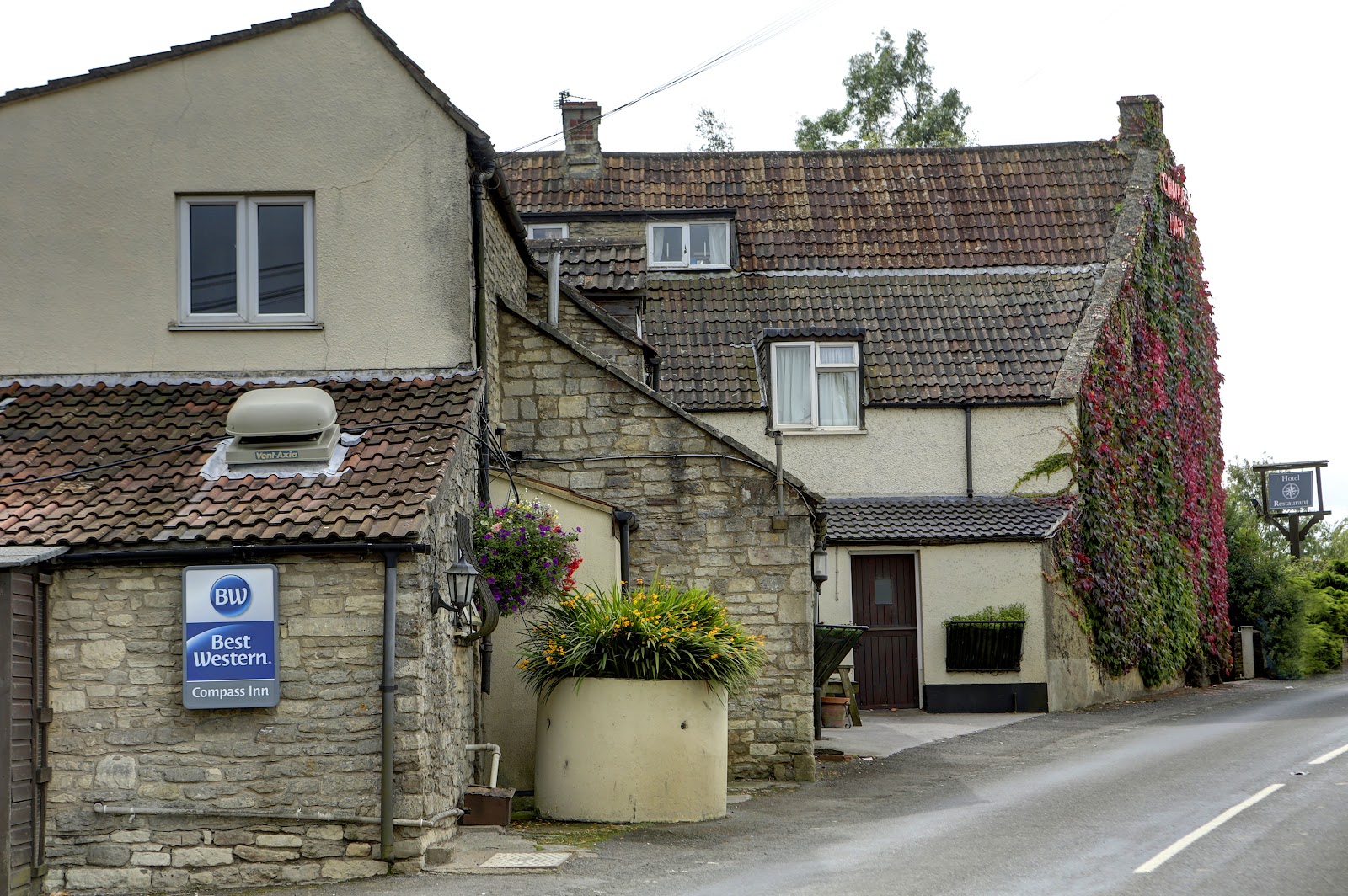 Best Western Compass Inn