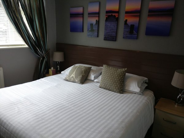 Bluebird Lodge and Waterhead Apartment