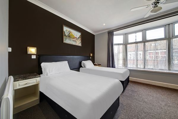Boston Manor Hotel