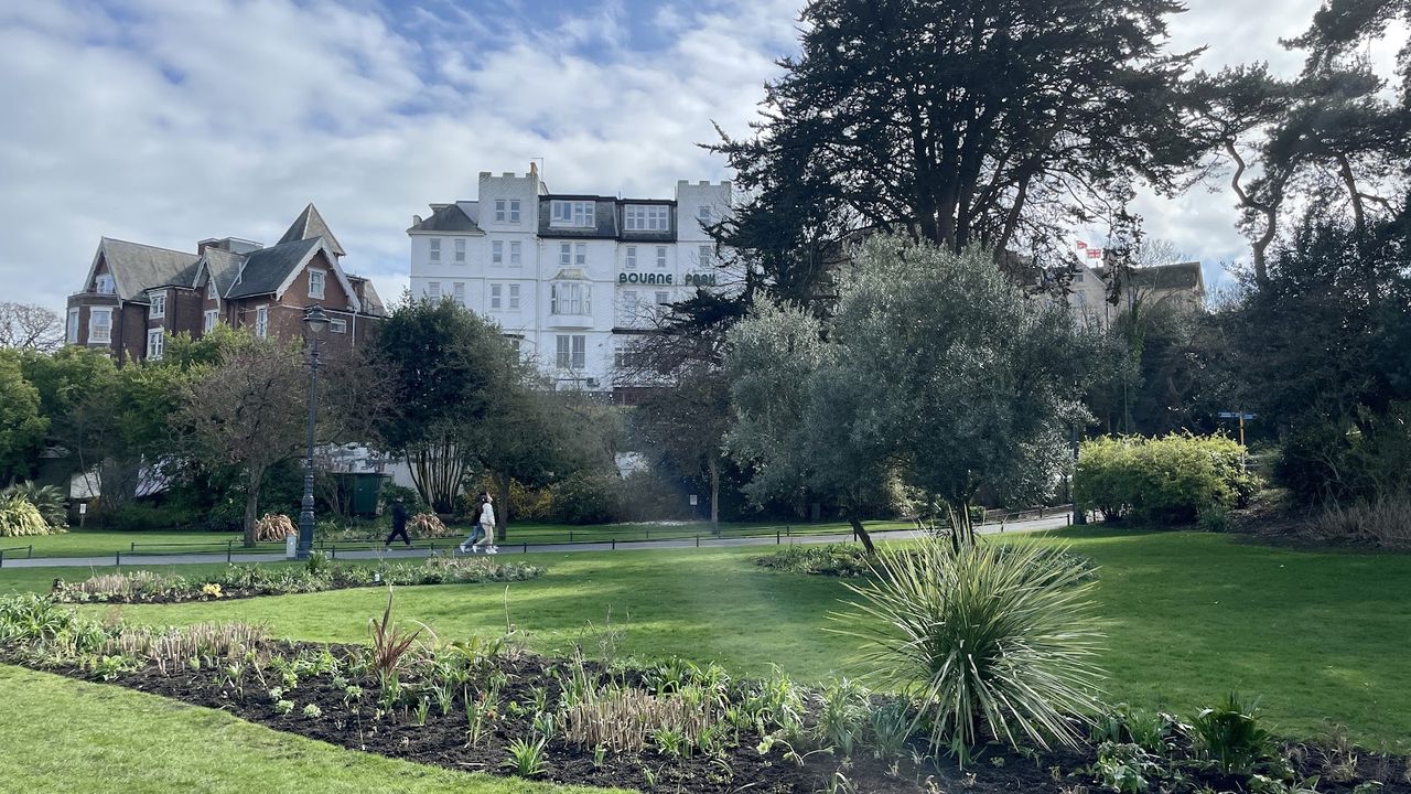 Bourne Hall Hotel