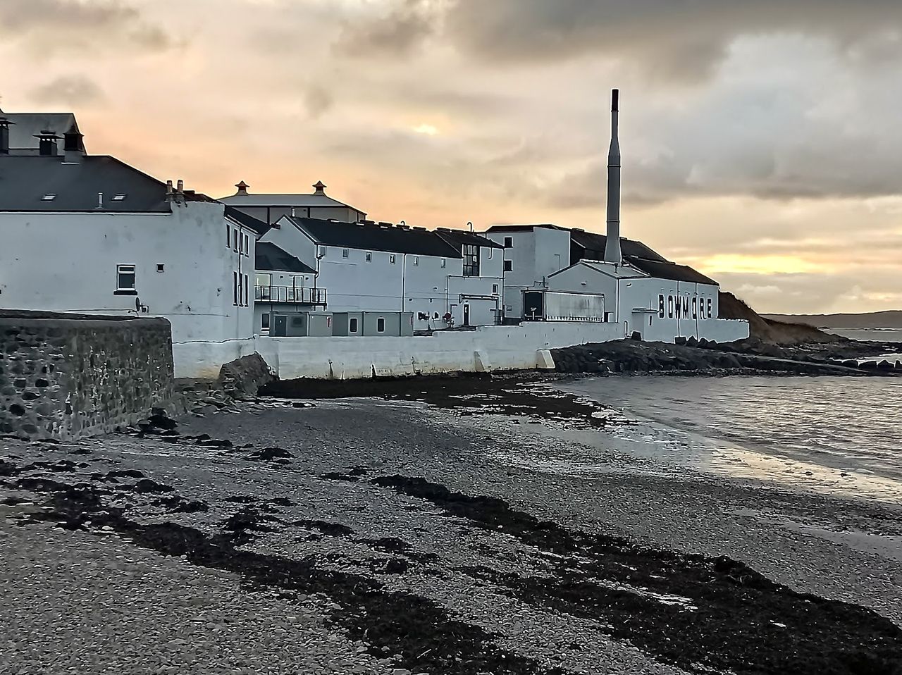 Bowmore Hotel