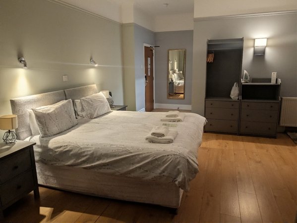 Bowood Park Hotel
