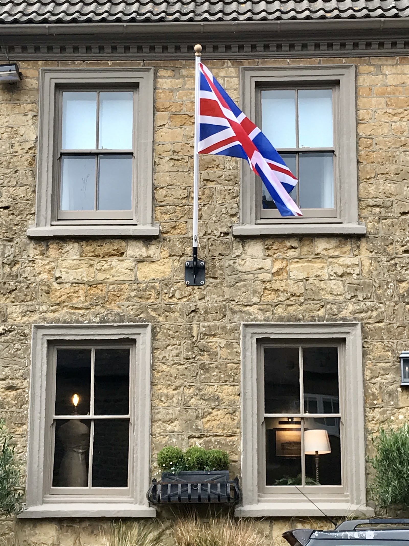 Bridge House Hotel