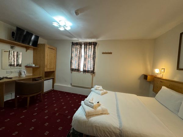 Bridge Park Hotel