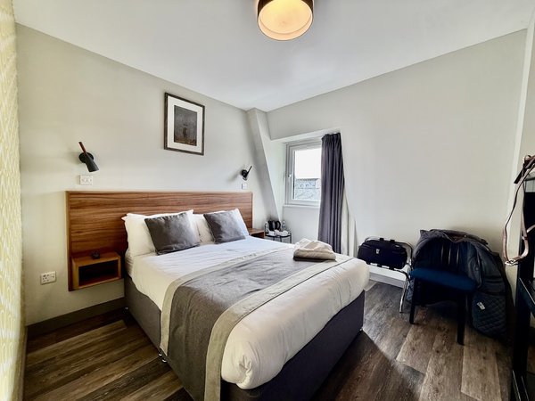 Broadcroft Hotel