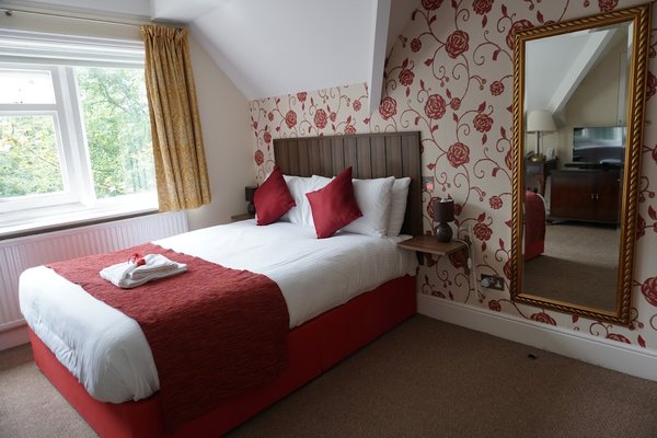 Broadfield Park Hotel by Belvilla