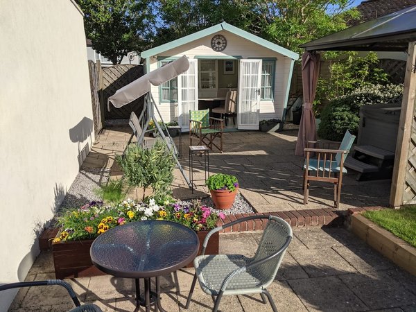 Brookside Guest House and Mini Spa