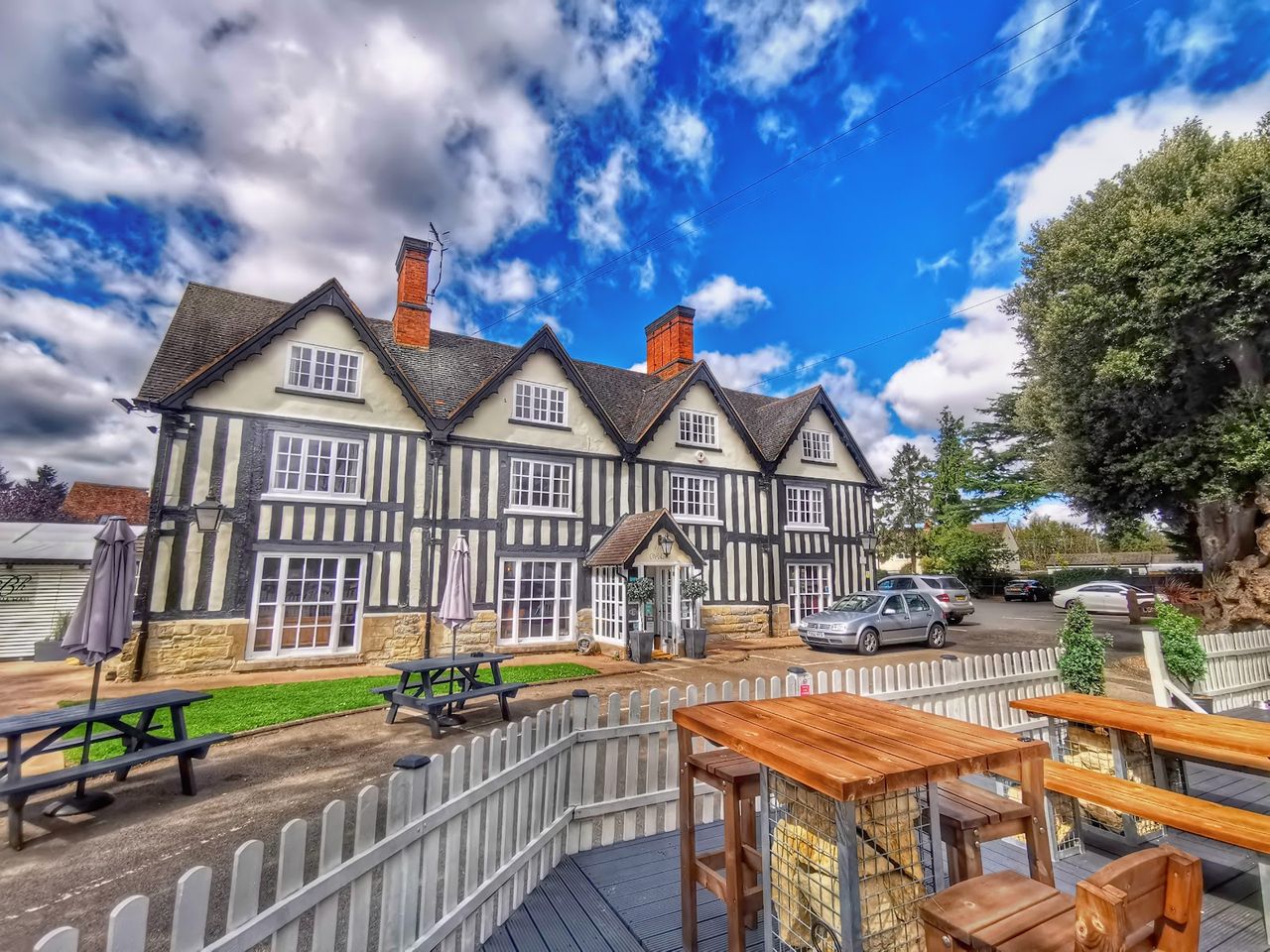 Broom Hall Inn