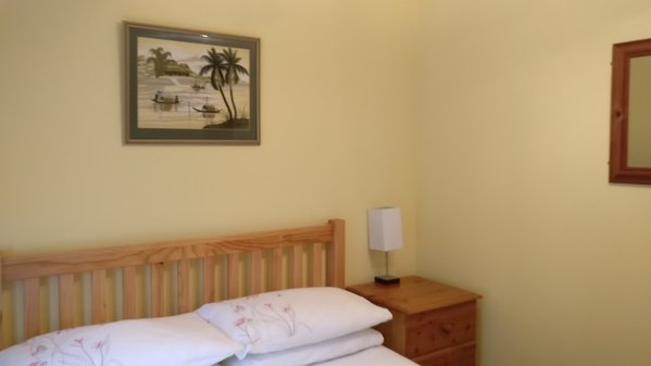 Broomview Cottage B & B