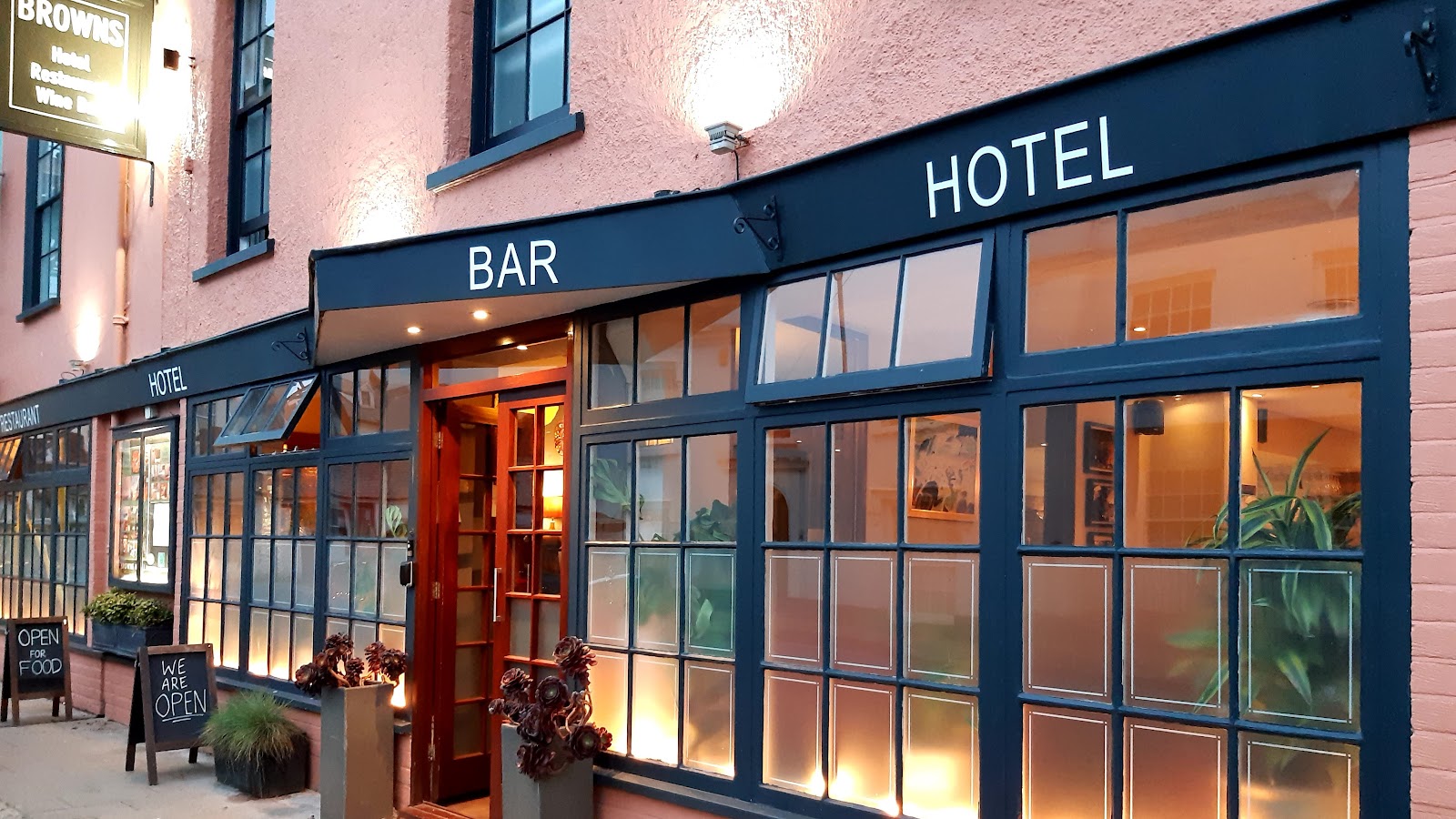 Browns Hotel Dartmouth