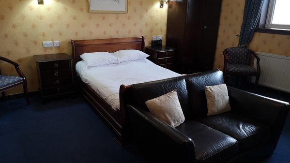 Bruce Hotel