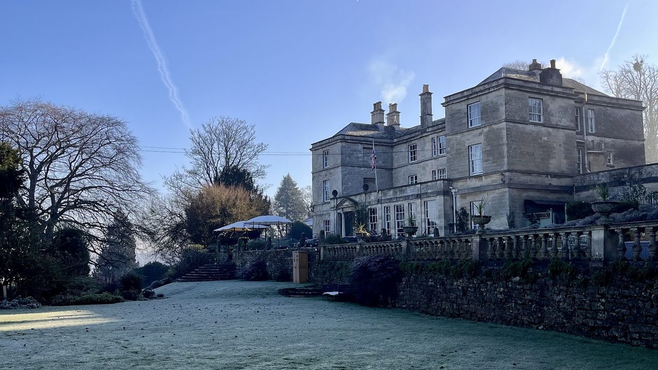 Burleigh Court Hotel