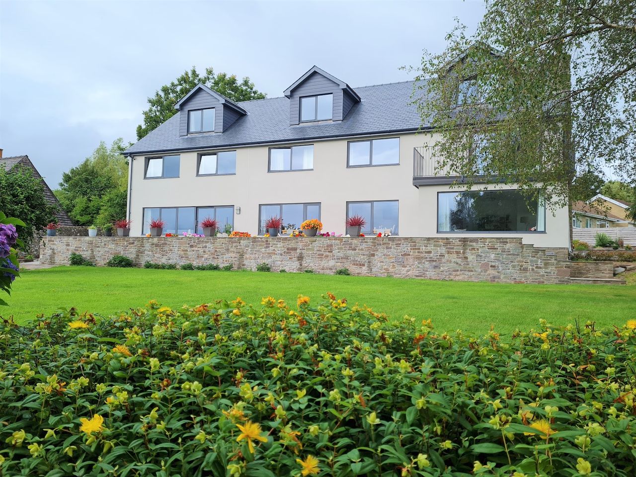 Camden Lodge B&B and Cottage Brecon