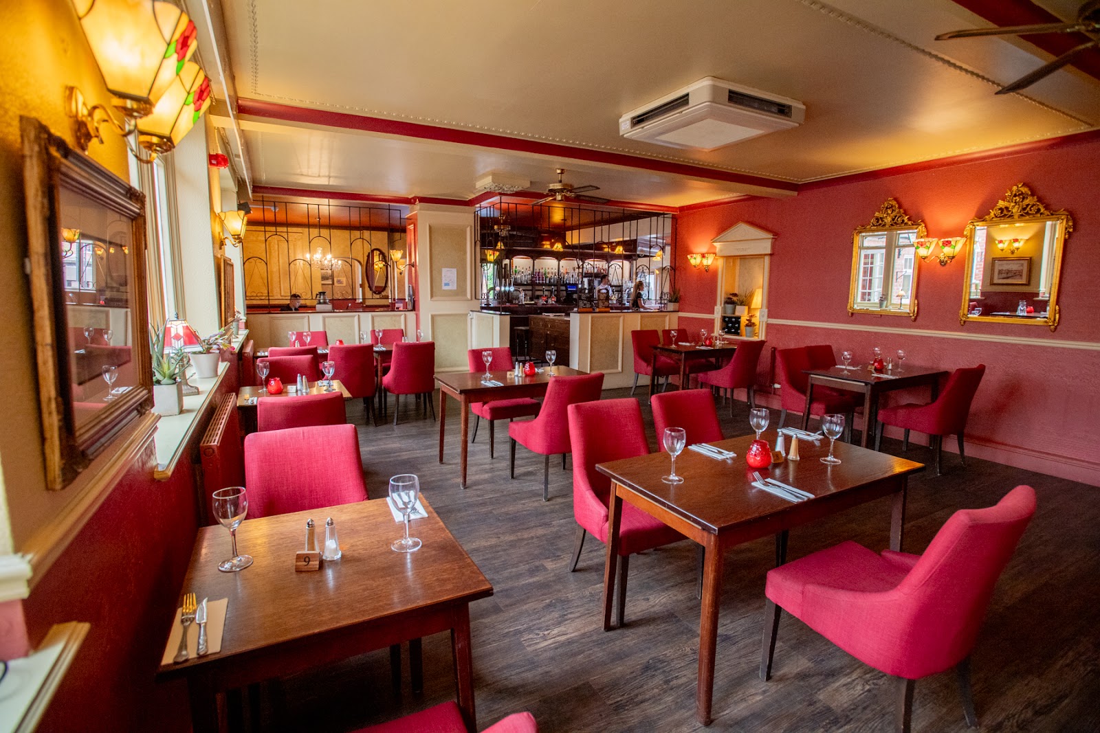 Carre Arms Hotel
