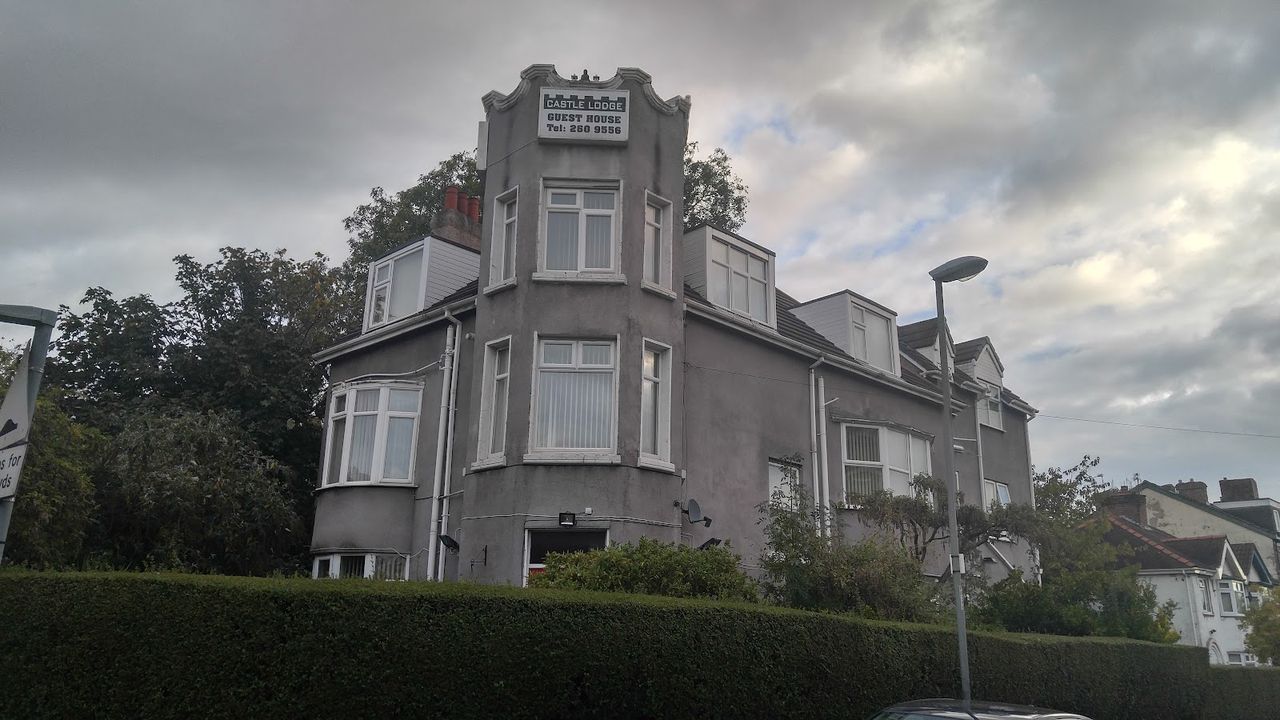 Castle Lodge Guest House