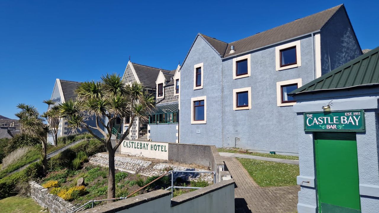Castlebay Hotel