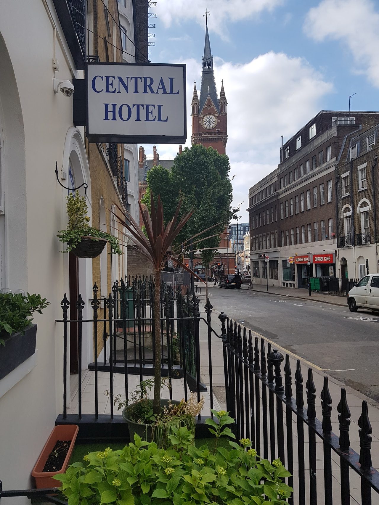 Central Hotel