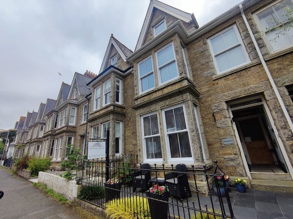 Chiverton House Guest Accommodation