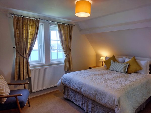 Choughs Nest Hotel