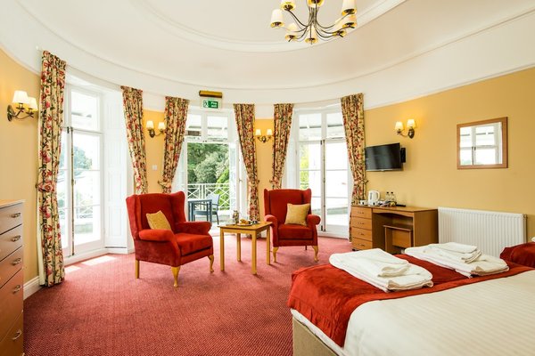 Cliffden Hotel
