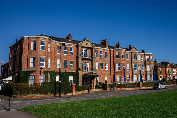 Clifton Arms Hotel
