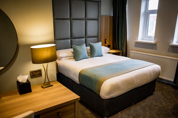 Clifton Arms Hotel