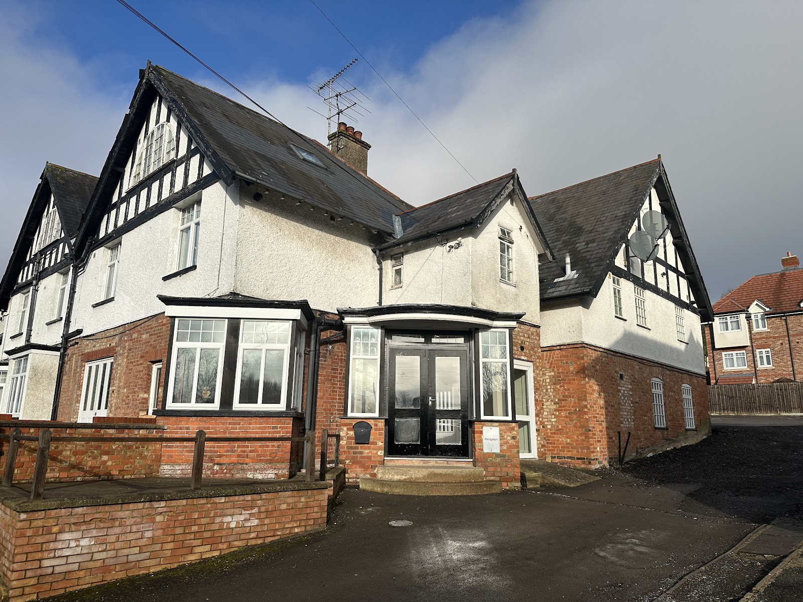 Clifton Lodge Hotel