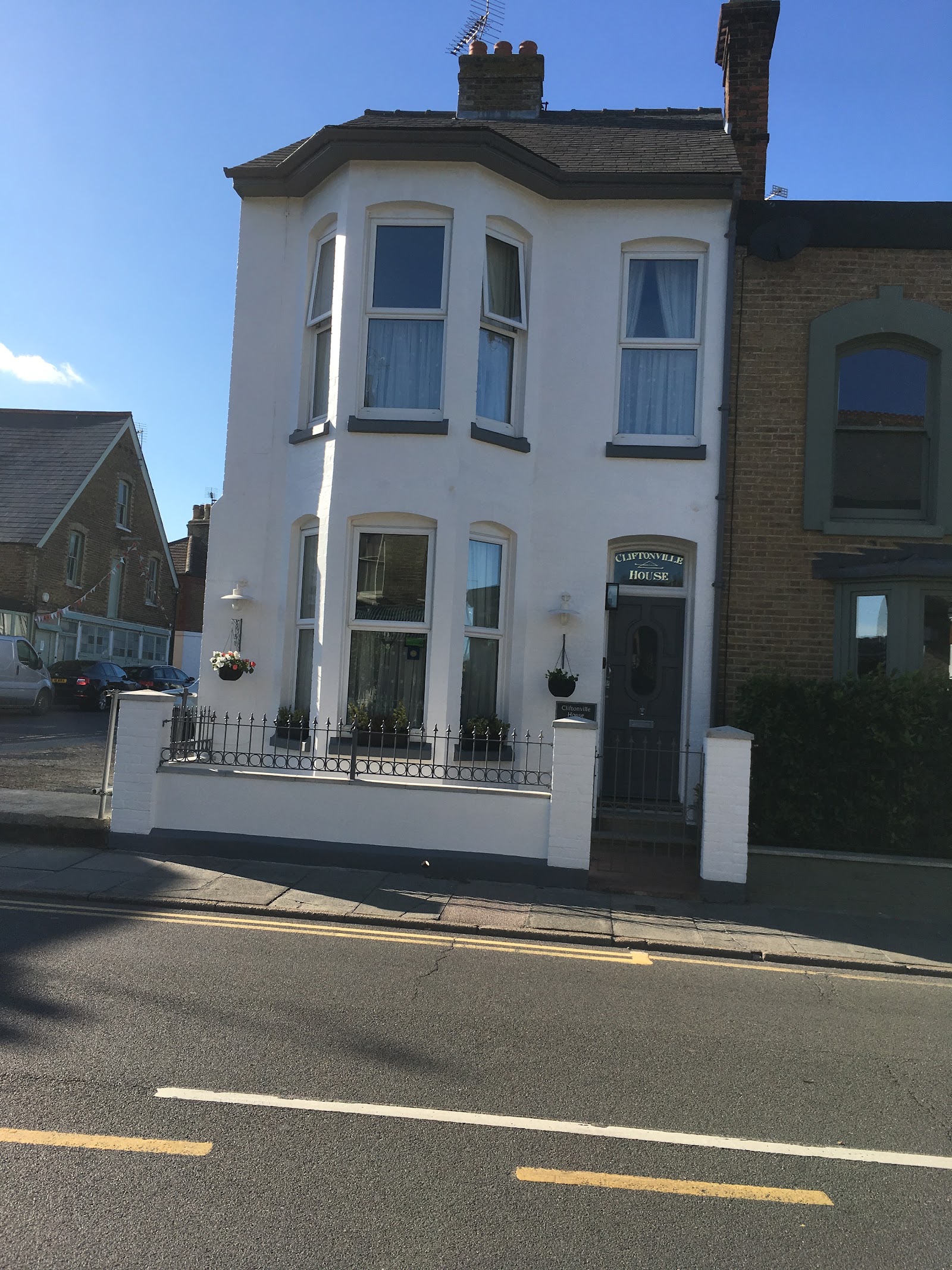 Cliftonville House