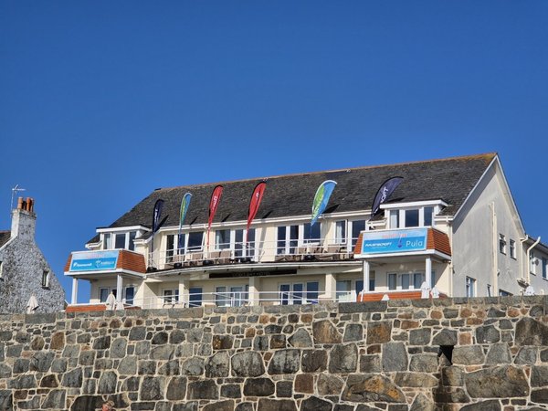 Cobo Bay Hotel