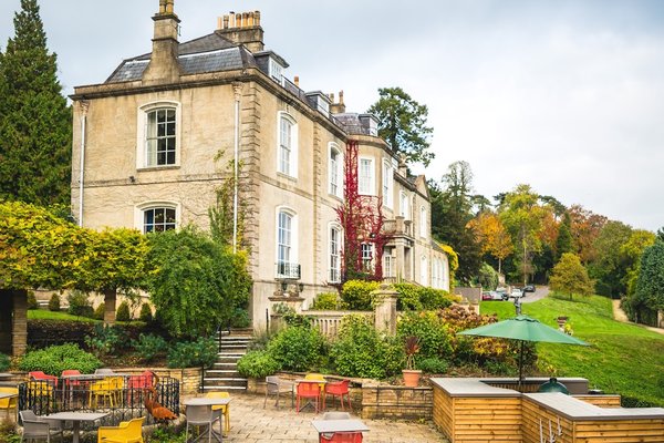 Combe Grove Hotel
