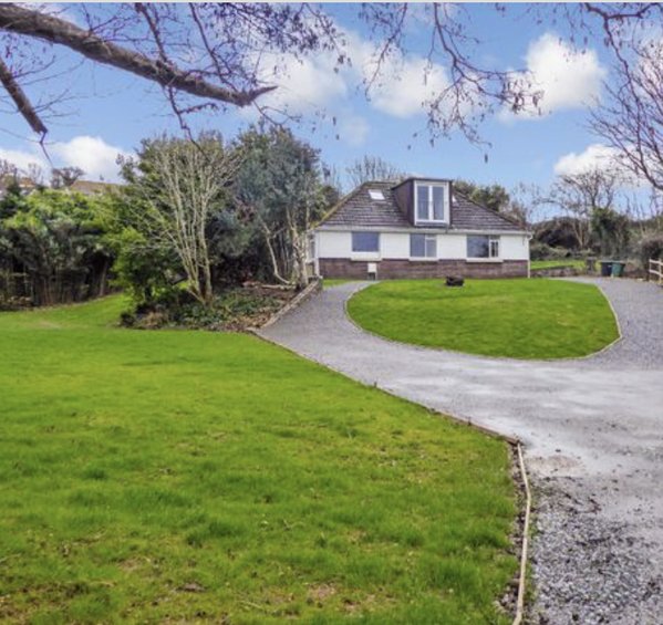 Combe Martin - Stylish Seaside Apartment