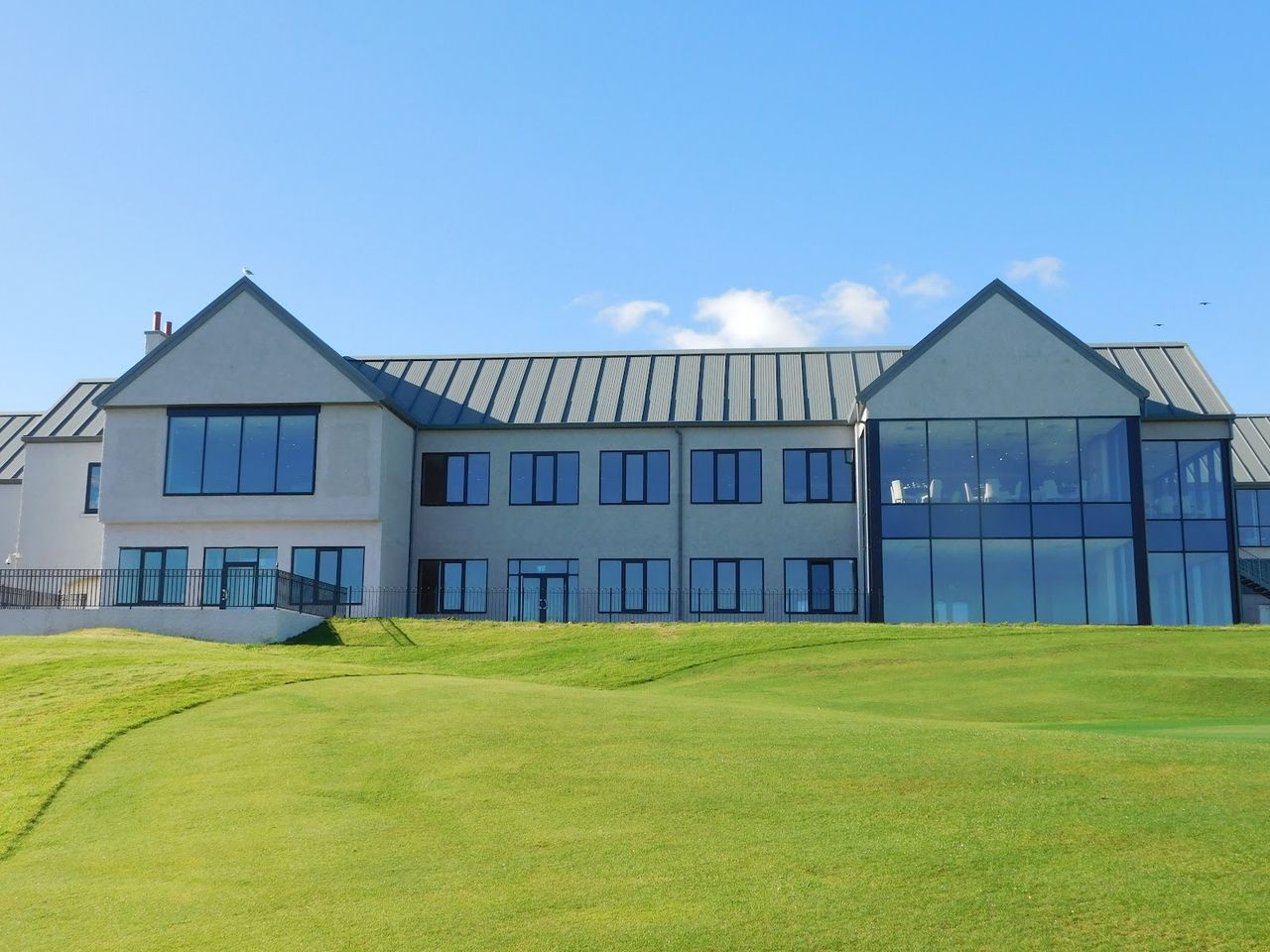 Comis Hotel & Golf Resort
