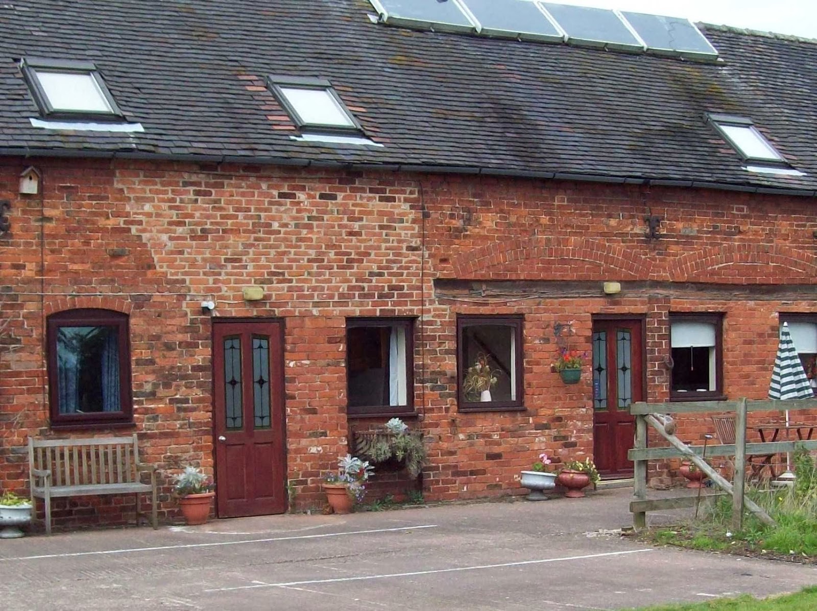 Common Farm Motel