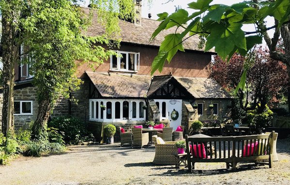 Coombe Lodge Farm House