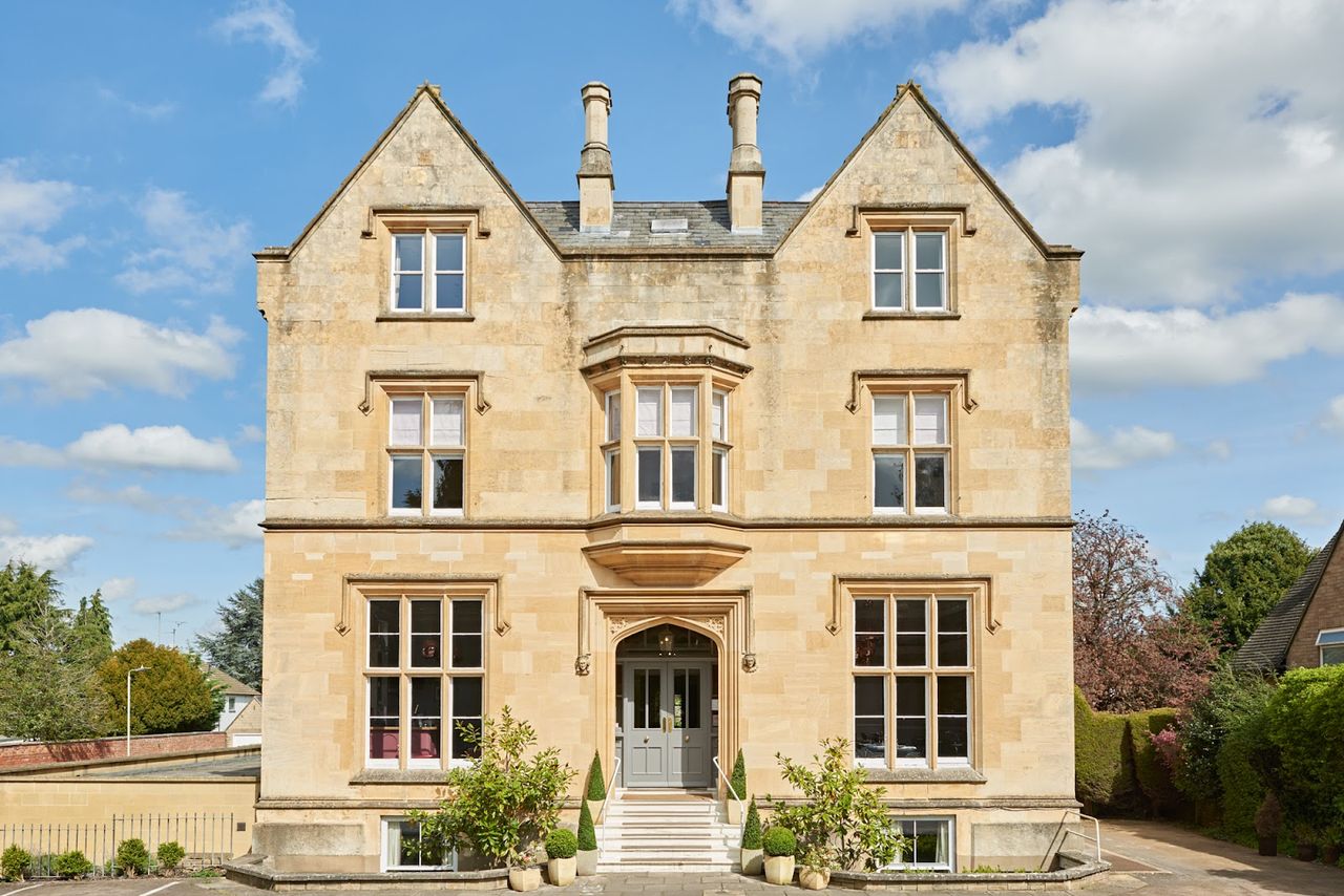 Cotswold Grange Hotel