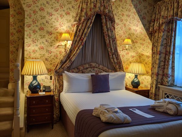 Cotswold Lodge Classic Hotel