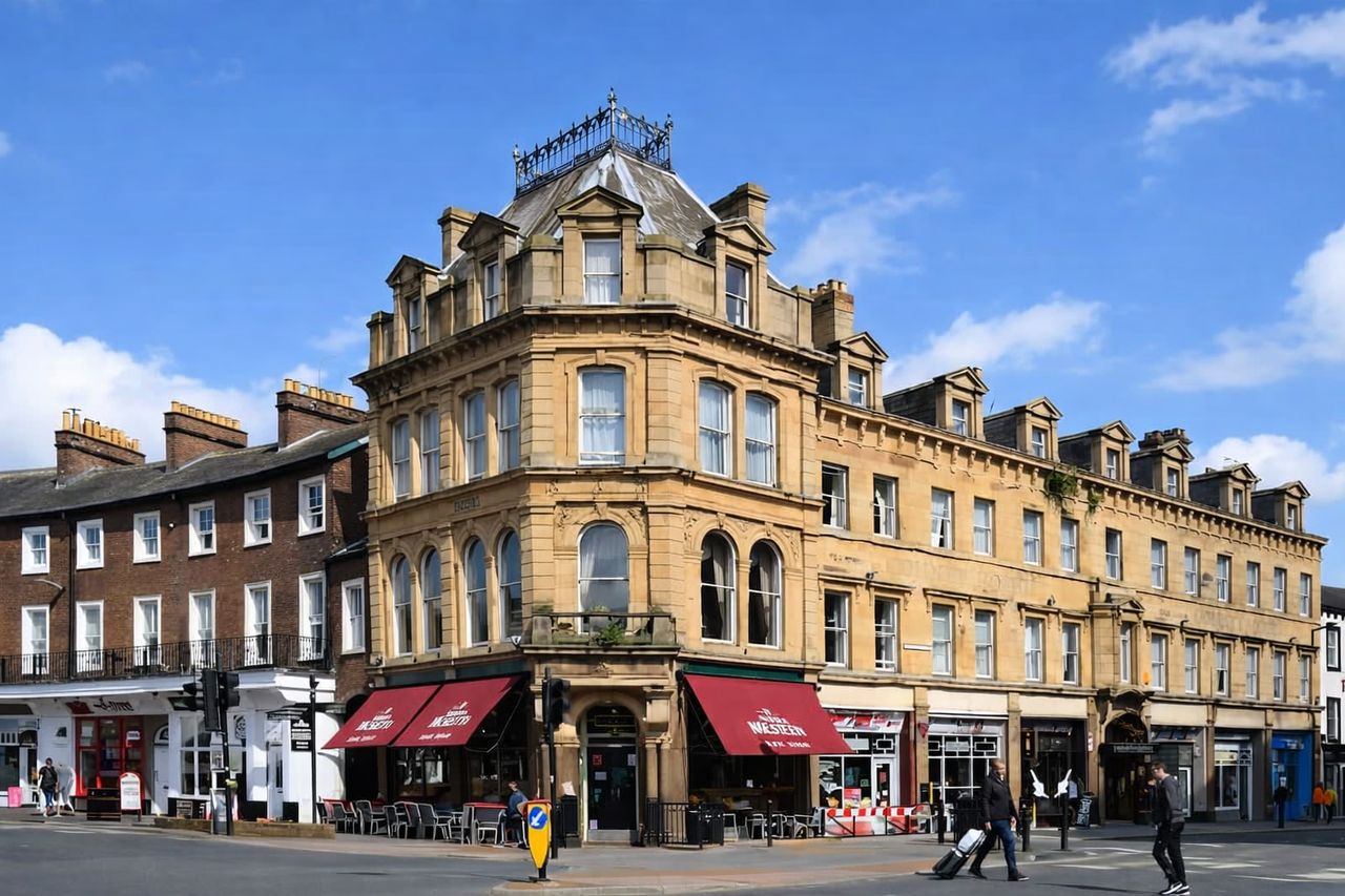 County Hotel