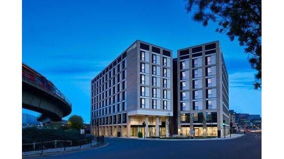 Courtyard London City Airport by Marriott