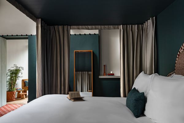 Cowley Manor Experimental