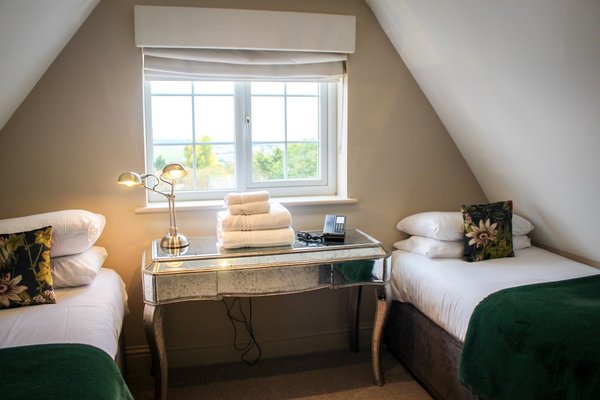 Crescent Turner Hotel