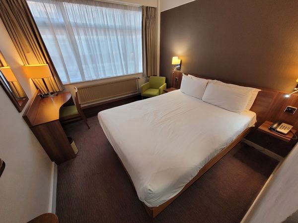 Cresta Court Hotel
