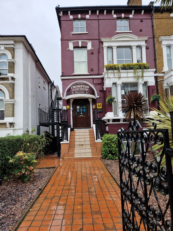 Crompton Guest House