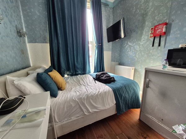 Crompton Guest House