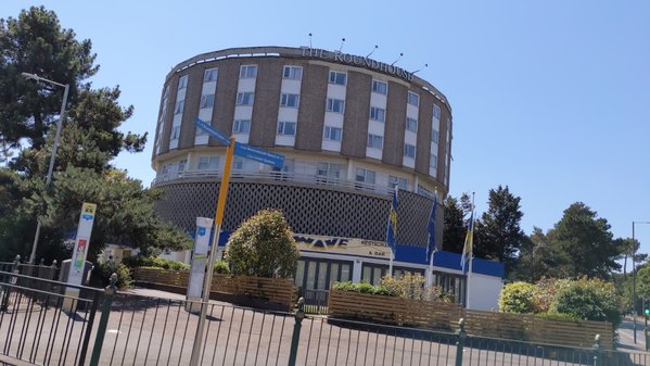 Crossroads Hotel
