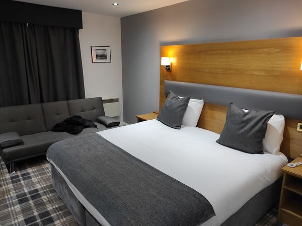 Crowwood Hotel