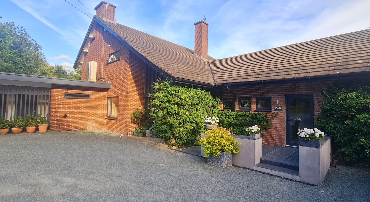 Cwmbach Lodge luxury B&B